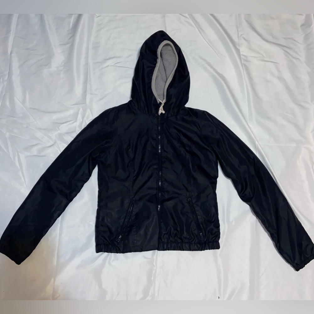 Small Hollister winter jacket, used, teddy bear f texture inside, very warm!